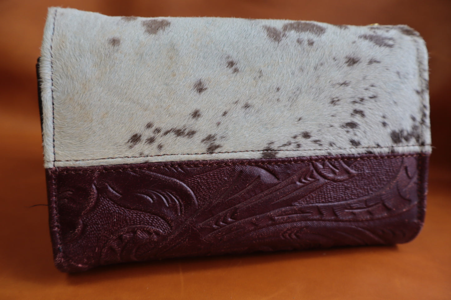 Cow Hide Cartera