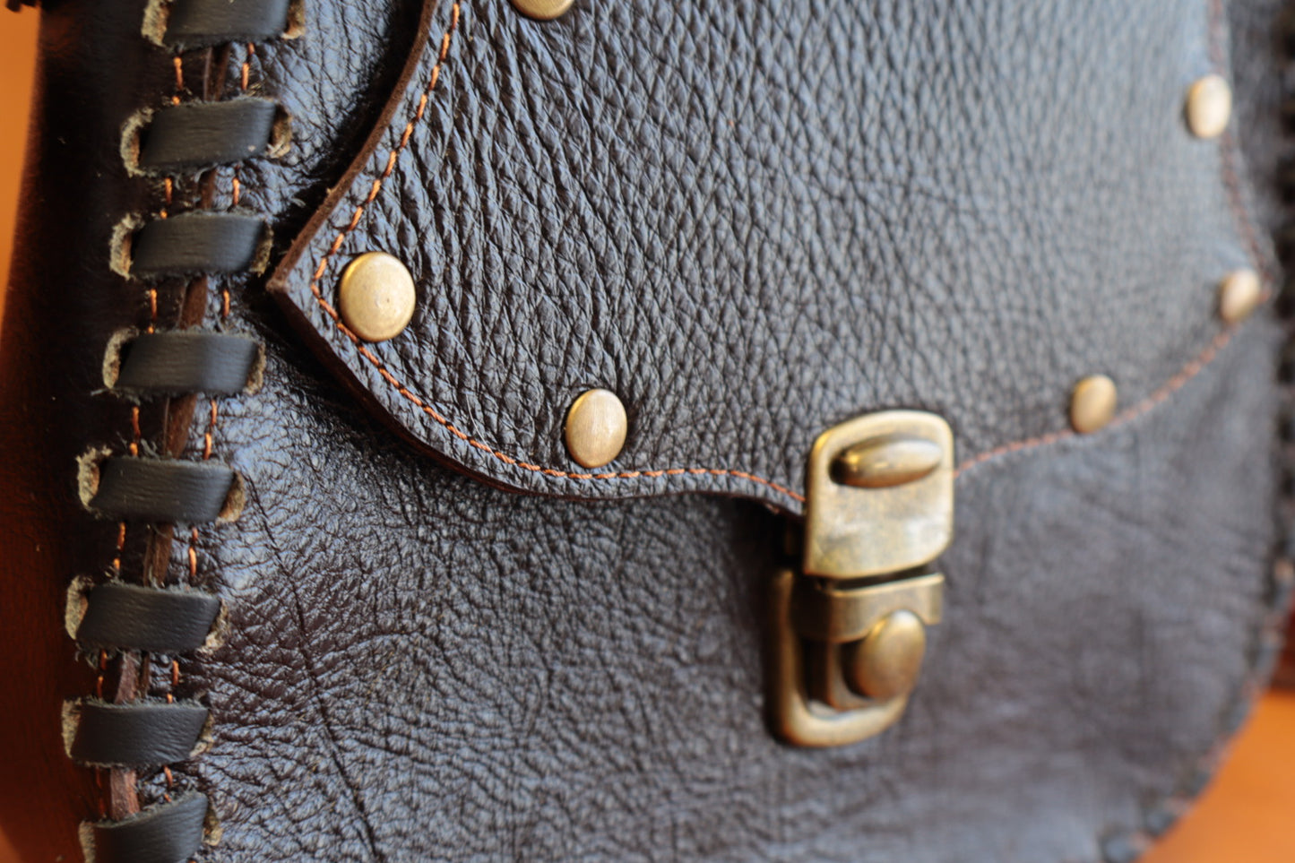 Crossbody Cuero de Vaqueta